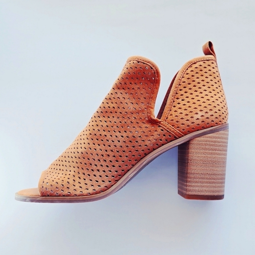 NEW! Abound Mule Heel